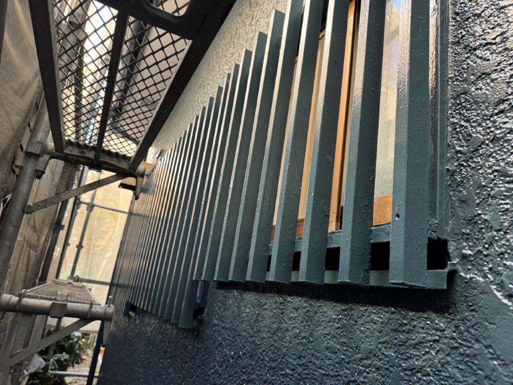 鉄柵や面格子など鉄部の塗装工事が完了｜神奈川県相模原市内のI様邸にて塗り替えリフォーム中